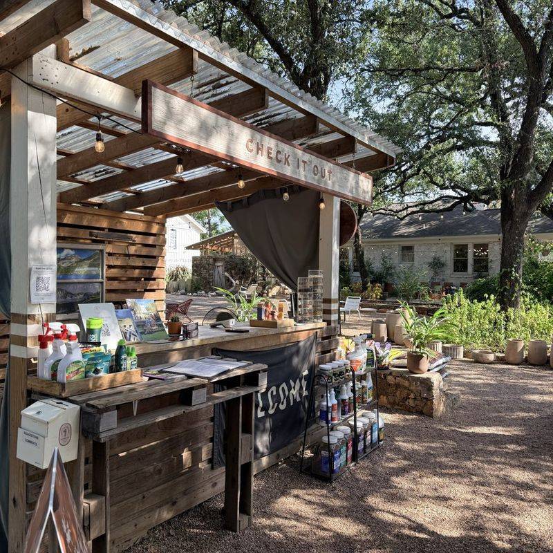The Natural Gardener (Austin)