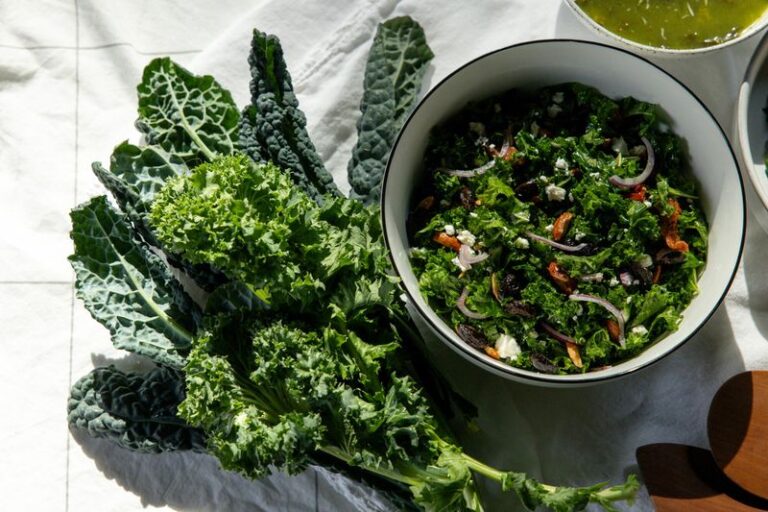Cool weather may change how fall kale tastes, but frost does not reliably make it sweet