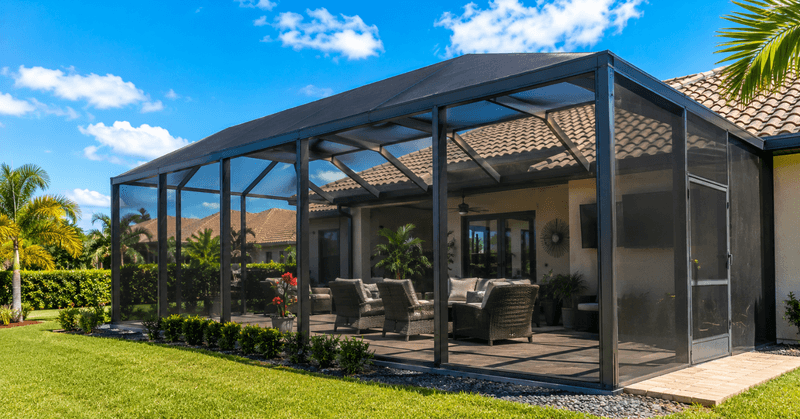 Why No-See-Ums Swarm Your Florida Patio While the Yard Next Door Stays Bite-Free